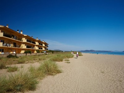 Holiday apartment Apartment in first line with sea view - Playa de Pals (DU 2H 307) - Environment photo 18