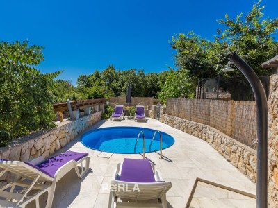 Holiday house MAY with pool near beach - Outdoor photo 10