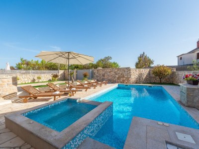 Villa Kirstin - Pool, Jacuzzi, Sauna - Outdoor photo 6