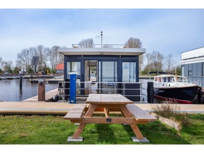 House boat Houseboat Sneekermeer with Garden and Views - Outdoor photo 8