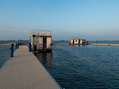 House boat Houseboat Sneekermeer with Garden and Views - Outdoor photo 9
