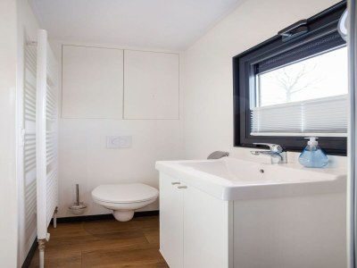 House boat Houseboat Sneekermeer with Garden and Views - Features photo 14