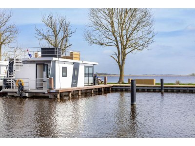 House boat Houseboat Sneekermeer with Garden and Views - Environment photo 28