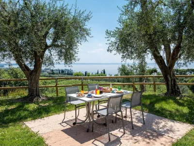 Apartment Cà Mure Trilo Plus in Bardolino - Apartment
