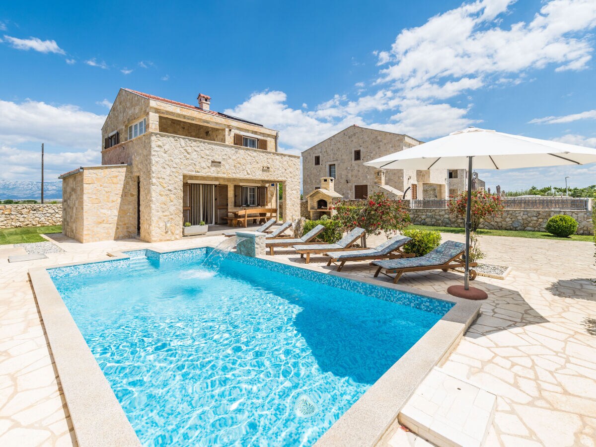 Villa Karin with heated pool