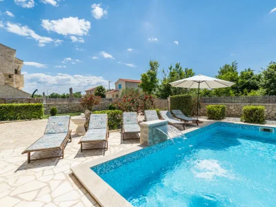 Villa Karin with heated pool - Outdoor photo 8