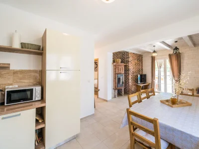 Villa Karin with heated pool - Features photo 17