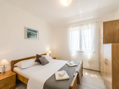 Villa Karin with heated pool - Features photo 19