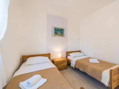 Villa Karin with heated pool - Features photo 21