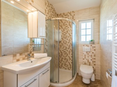 Villa Karin with heated pool - Features photo 25