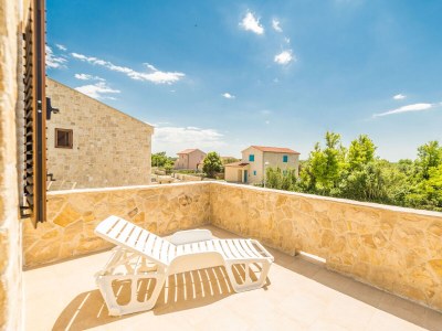 Villa Karin with heated pool - Environment photo 27