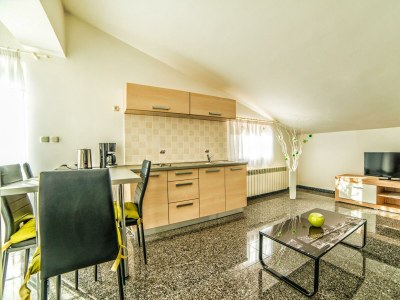 Apartment Apartments Ori - One bedroom A2 - Features photo 10