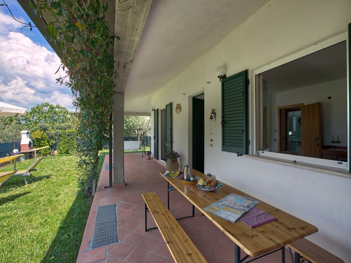 Holiday house Ferienhaus am Trasimenischen See - Outdoor photo 2