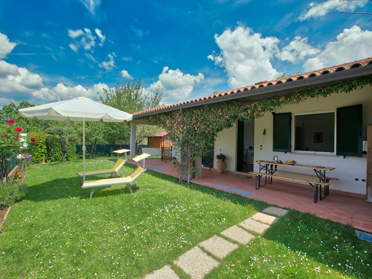 Holiday house Ferienhaus am Trasimenischen See - Outdoor photo 3