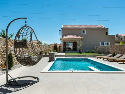 Villa with pool, jacuzzi and sauna in Privlaka - Villa