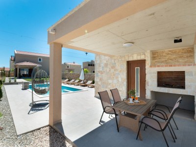 Villa with pool, jacuzzi and sauna - Outdoor photo 4