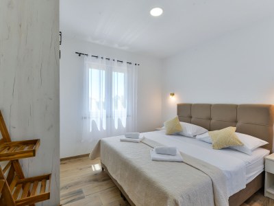 Villa with pool, jacuzzi and sauna - Features photo 21