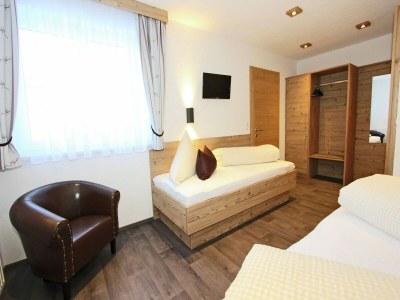 Apartment Apartment in See near Ski Slopes - Features photo 10