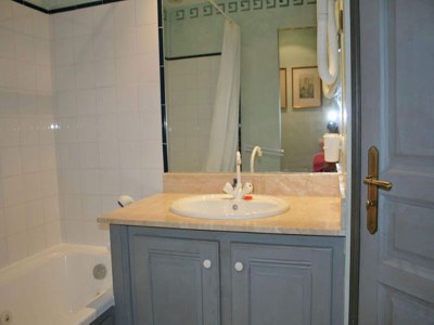 Apartment Romantic Château Stay Rhône - Features photo 15