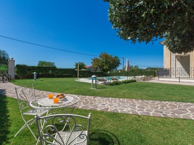 Holiday apartment Mihael with private pool - Outdoor photo 6