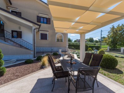 Holiday apartment Mihael with private pool - Outdoor photo 7