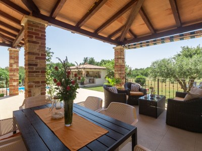 Villa Natura with Pool - Outdoor photo 12