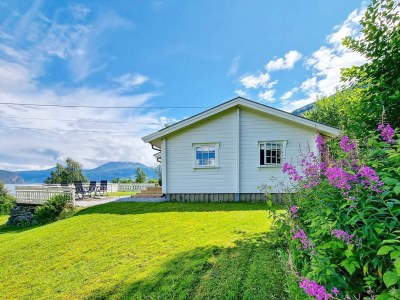 Holiday house 4 person holiday home in Utvik-By Traum - Outdoor photo 3