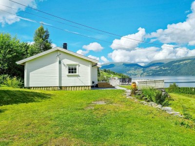 Holiday house 4 person holiday home in Utvik-By Traum - Outdoor photo 7