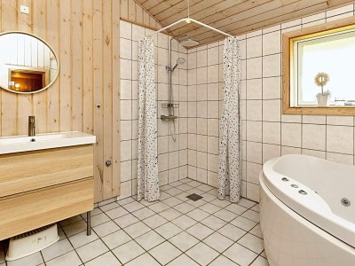 Holiday house 10 person holiday home in Væggerløse - Outdoor photo 19