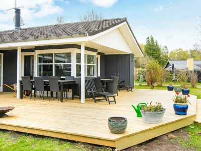 Holiday house Strandparadies mit Schaukel -- By Traum Ferienwohnungen - Outdoor photo 7