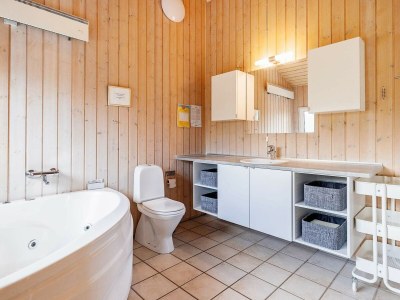 Holiday house Luxury Retreat with Sea View - Outdoor photo 4