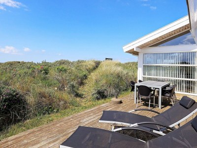 Holiday house Luxury Retreat with Sea View - Outdoor photo 11