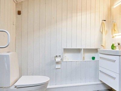 Holiday house 8 Personen Ferienhaus in Nexø-By Traum - Outdoor photo 3