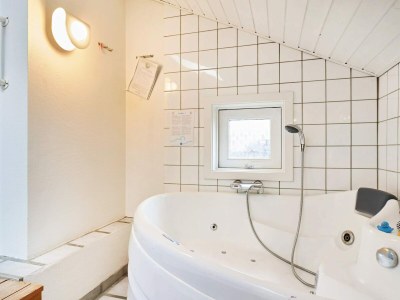 Holiday house 8 Personen Ferienhaus in Nexø-By Traum - Outdoor photo 9