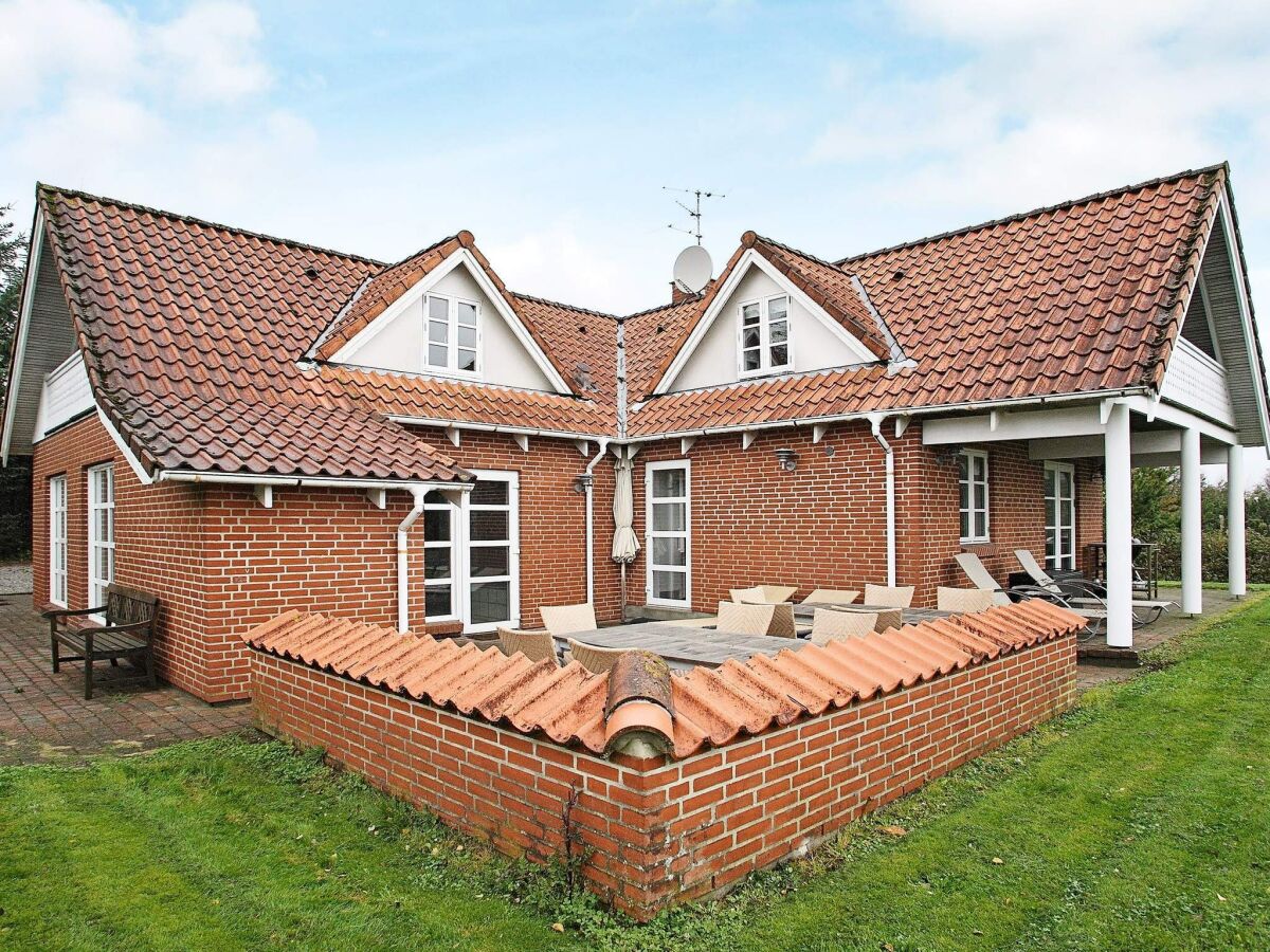 Holiday house 10 person holiday home in Fur-By Traum - Outdoor photo 3