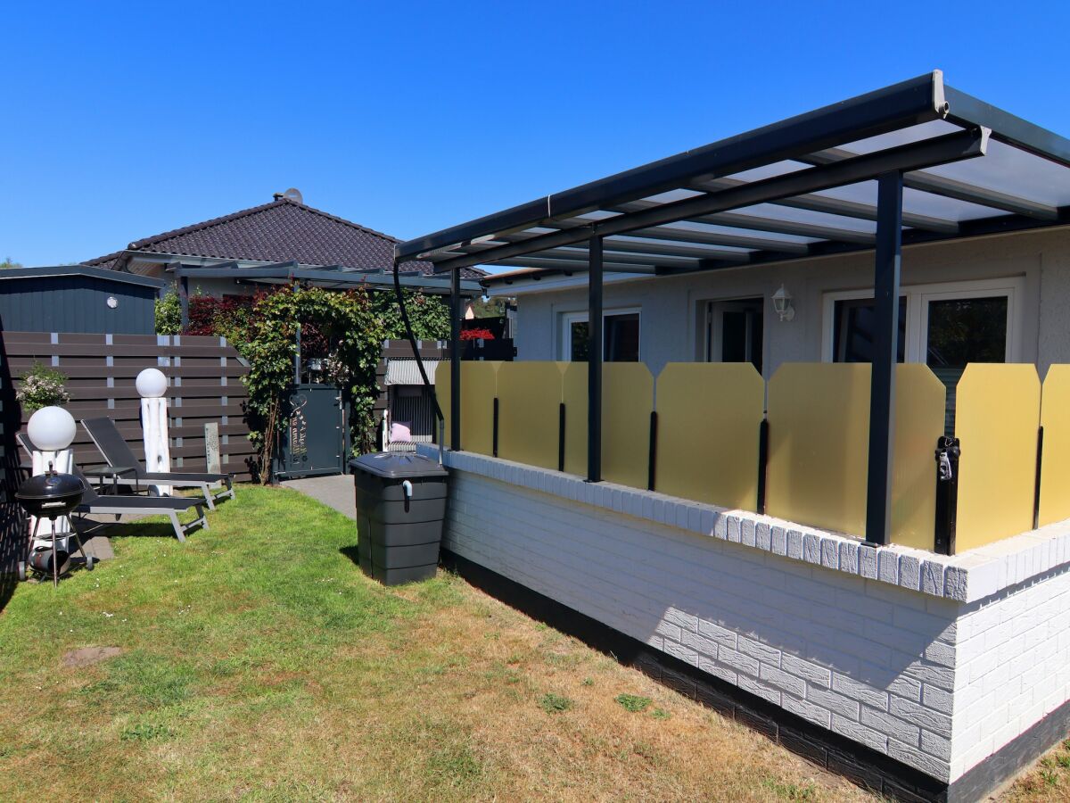 Bungalow Bungalow in Neubukow mit Terrasse und Garten - Outdoor photo 2