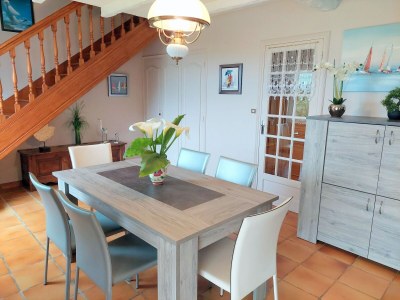 Holiday house Holiday Home by Roscoff Beach and Horse Racing - Features photo 25