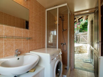 Holiday house Lakeside Cottage Roziers Retreat - Features photo 20