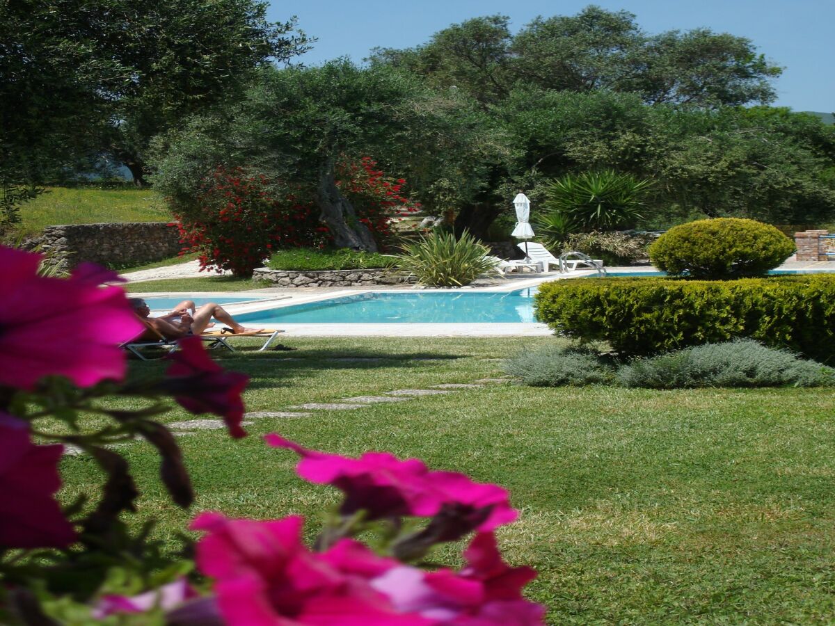 Apartment Apartment with Pool & Near Sea - Outdoor photo 2