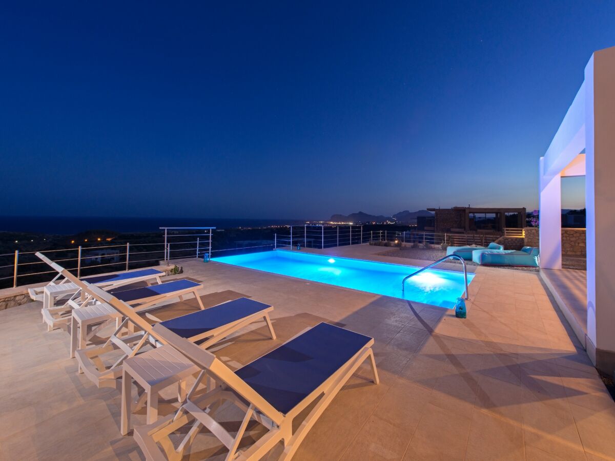 Villa Villa in Rhodes with Infinity Pool - Outdoor photo 3