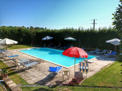 Farmhouse Farmhouse with Pool – Pets Welcome! - Outdoor photo 9