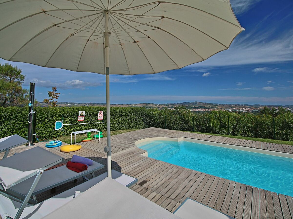 Holiday house Cottage in Montelabbate with Pool & Forest - Outdoor photo 4