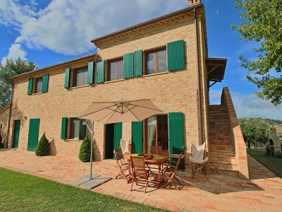 Holiday house Cottage in Montelabbate with Pool & Forest - Outdoor photo 6