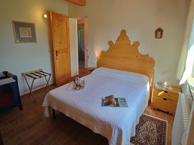 Holiday house Cottage in Montelabbate with Pool & Forest - Features photo 21