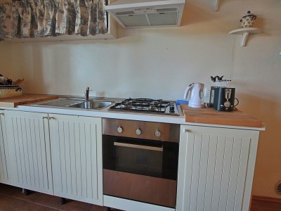 Holiday house Tranquil Hilltop Cottage - Features photo 25