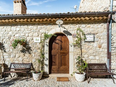 Holiday house Cottage in Bomba near Lake Bomba - Outdoor photo 9