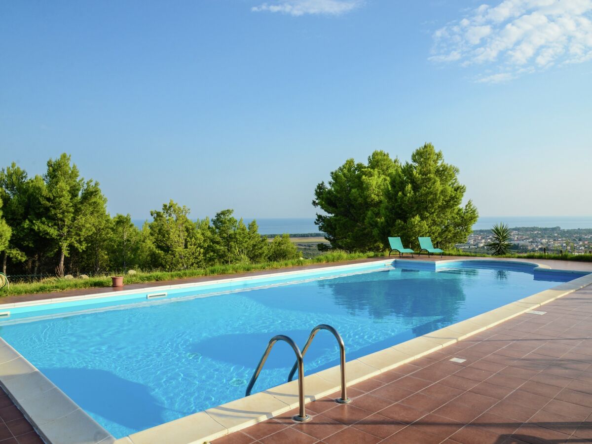 Holiday house Ferienhaus in Cropani Marina mit Pool - Outdoor photo 3