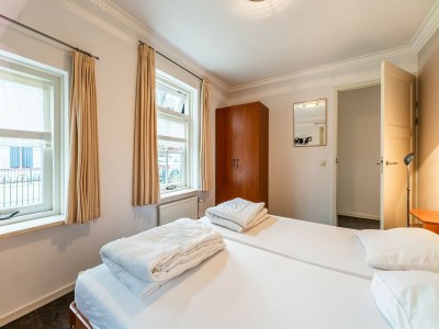 Holiday house Cosy holiday home with a private garden - Features photo 11