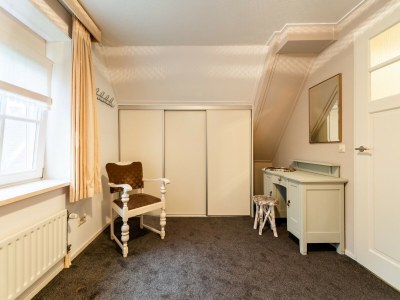 Holiday house Cosy holiday home with a private garden - Features photo 20