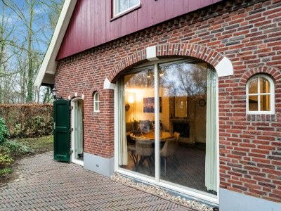 Holiday house Cosy holiday home with a private garden - Features photo 23